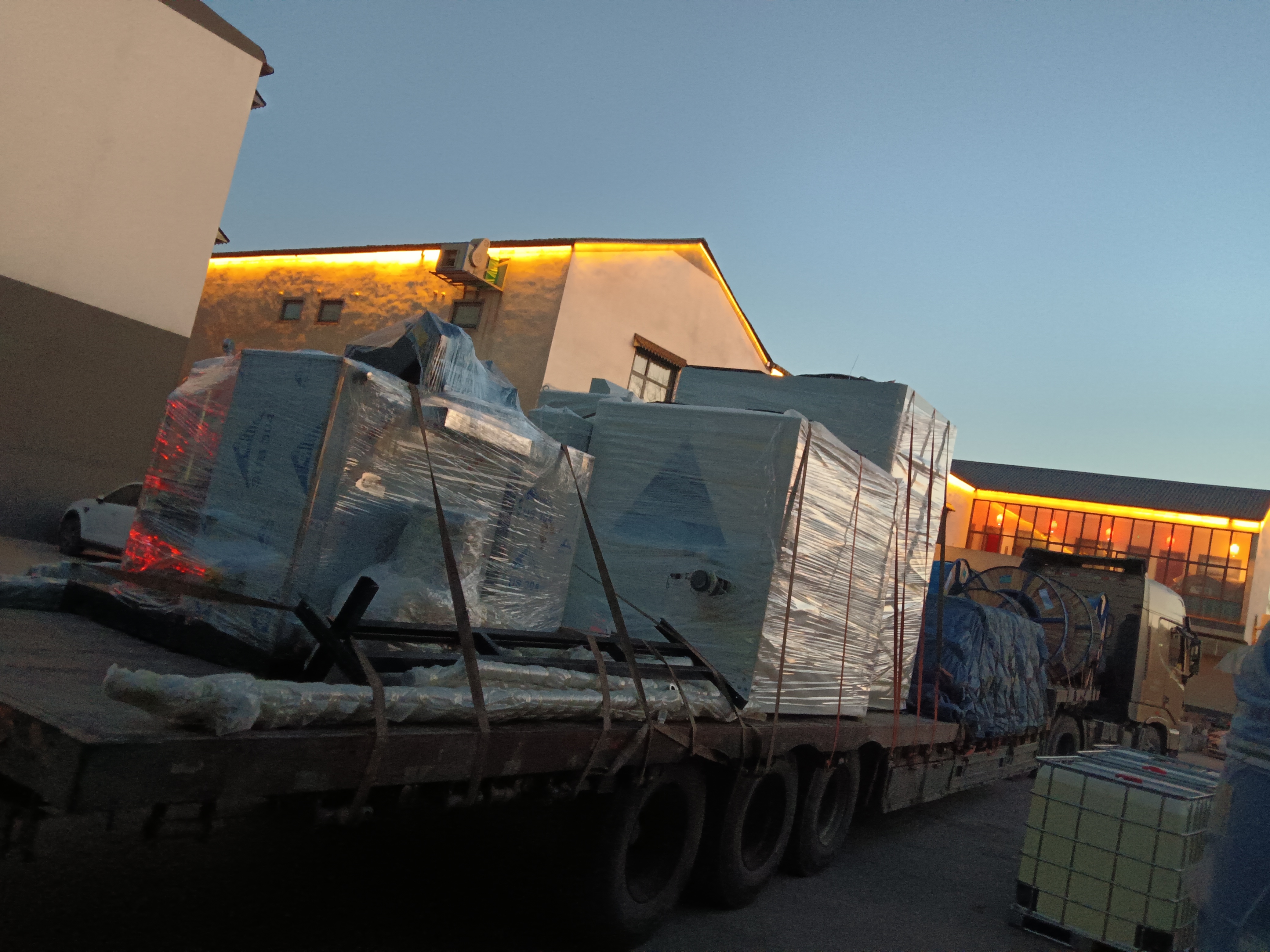 凸轮轴淬火设备发货现场