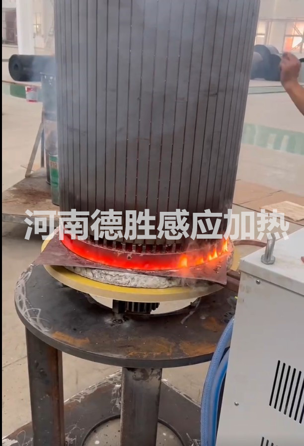 铜端环钎焊设备工作现场